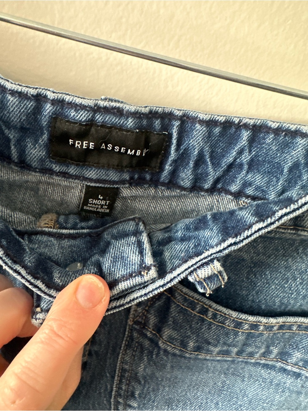 Classic Wide-Leg Women's Jeans - 4 short - Picture 3 of 5